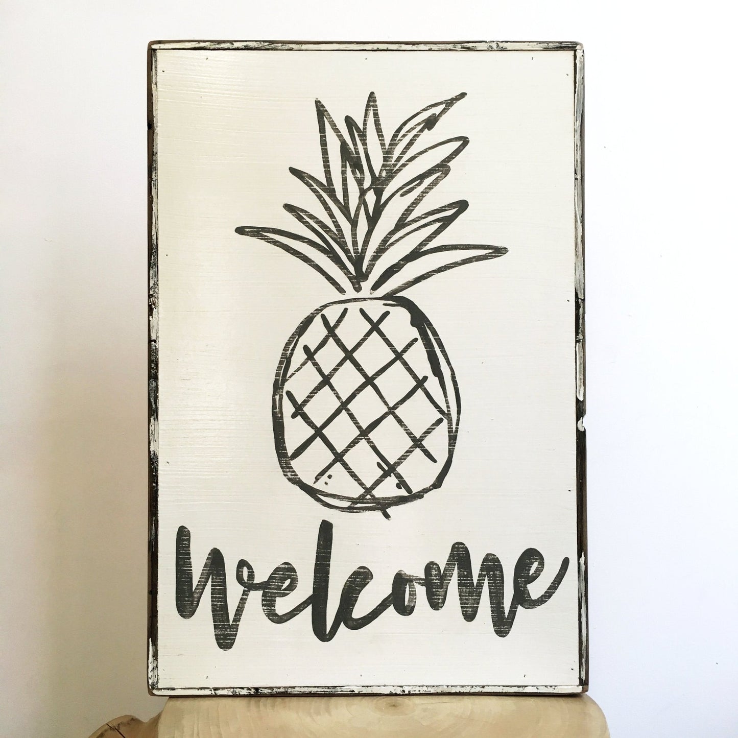 Pineapple Welcome - true RED betty